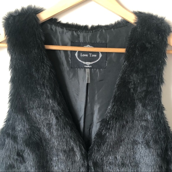 Faux fur vest - Picture 7 of 8